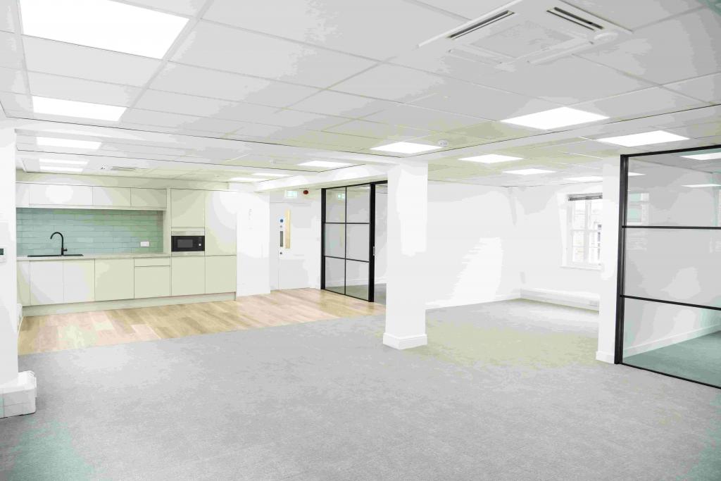 17-20 Ironmonger Ln – Office Space for Lease – City of London, EC2V 8EP