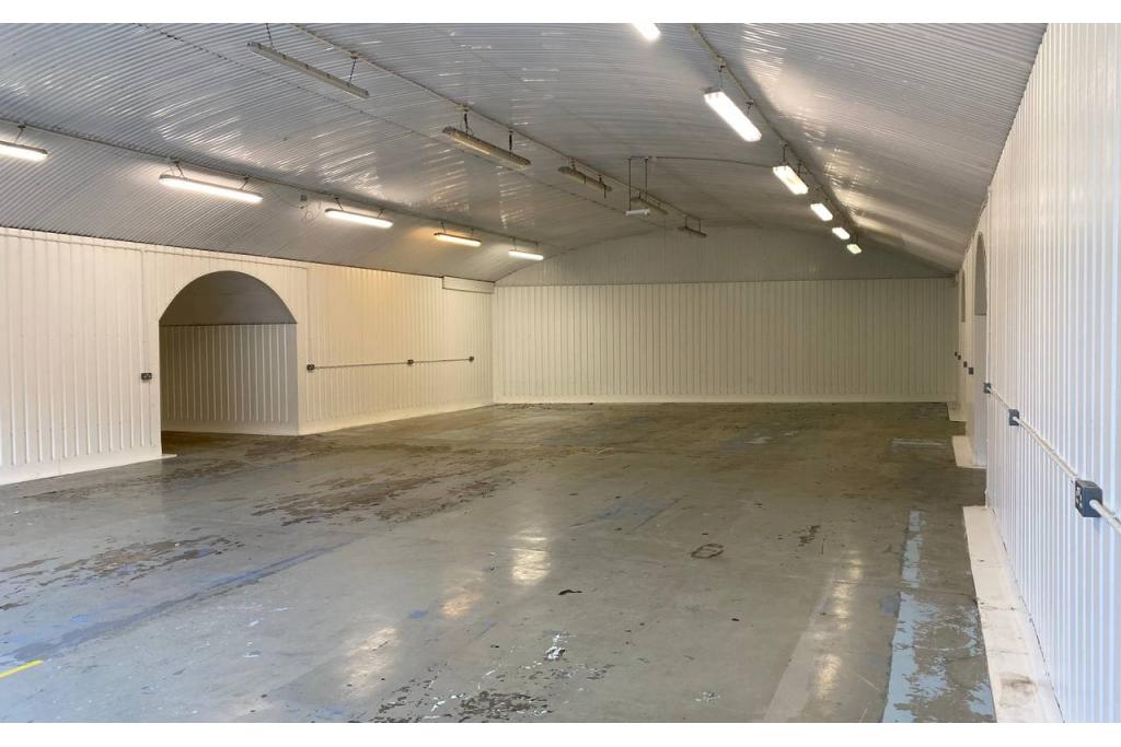 Arches 65 & 66 Vallance Road – Office, Storage & Light Industrial Space – 5,932 sq ft