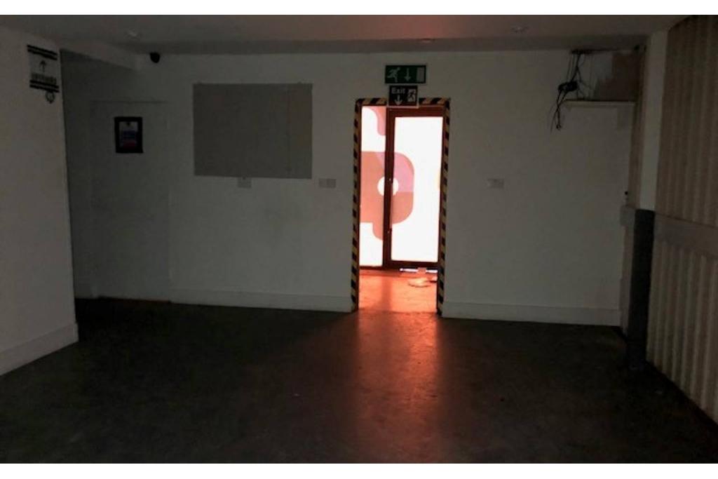 Unit 19, Arch 27 Grant Road – Light Industrial / Storage Unit To Let