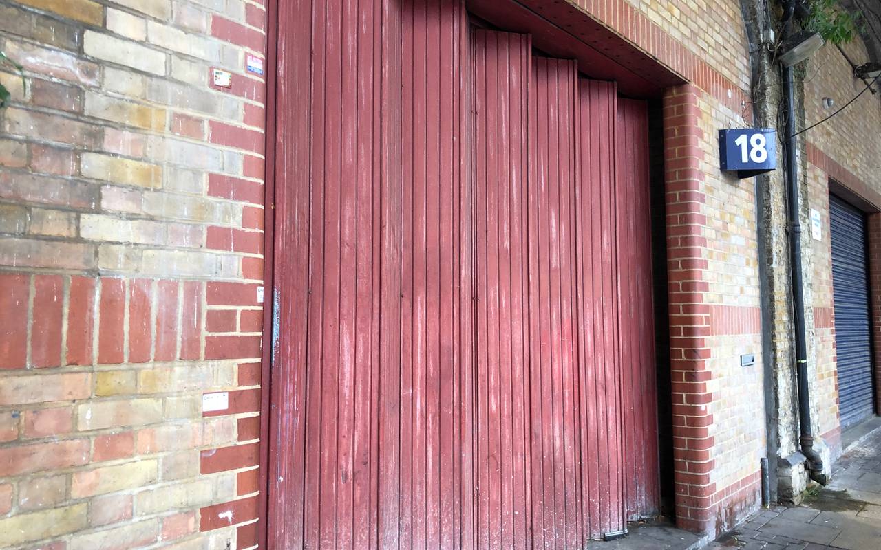 Unit 18, Arch 26 Grant Road, Clapham - SW11 2NU
