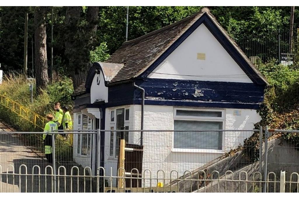 Downside Station Approach, Kingswood – Office/Storage/Retail Unit for Lease – 258 sq ft