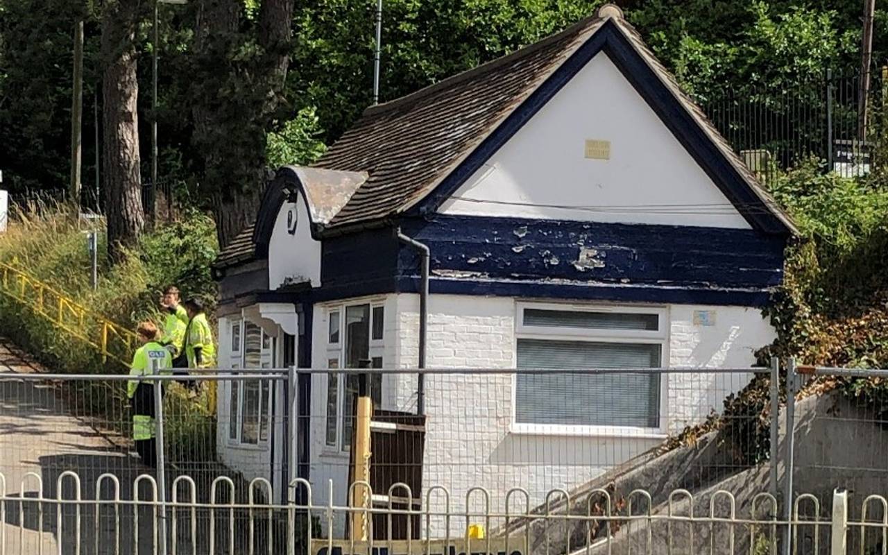 Downside Station Approach, Kingswood – Office/Storage/Retail Unit for Lease – 258 sq ft