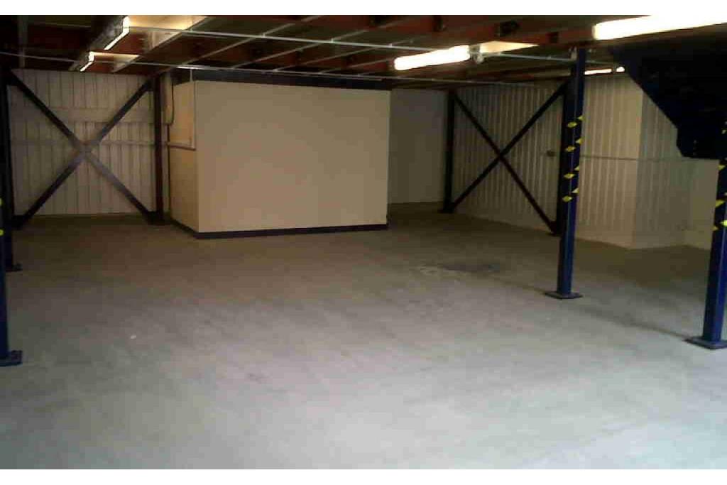 Arch 9, Pinchin Street – Light Industrial & Storage Unit – Shadwell, London