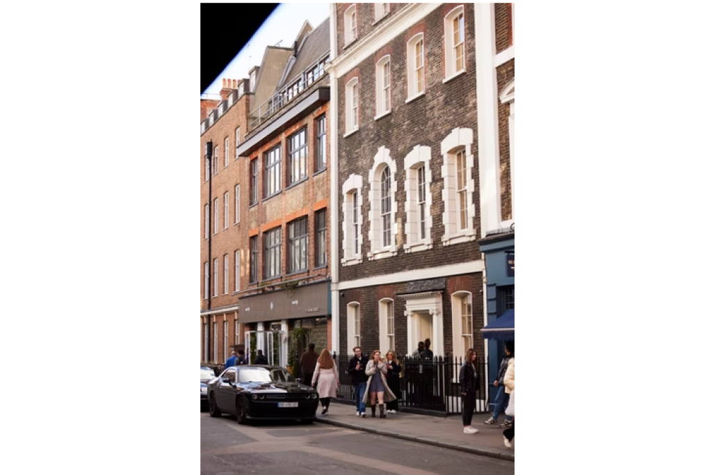 76 Dean Street – Flagship Club and Townhouse – London W1D 3SQ