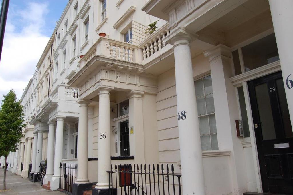 Modern Bedsit – Flat 13, Claverton Street, Pimlico SW1V 3AX