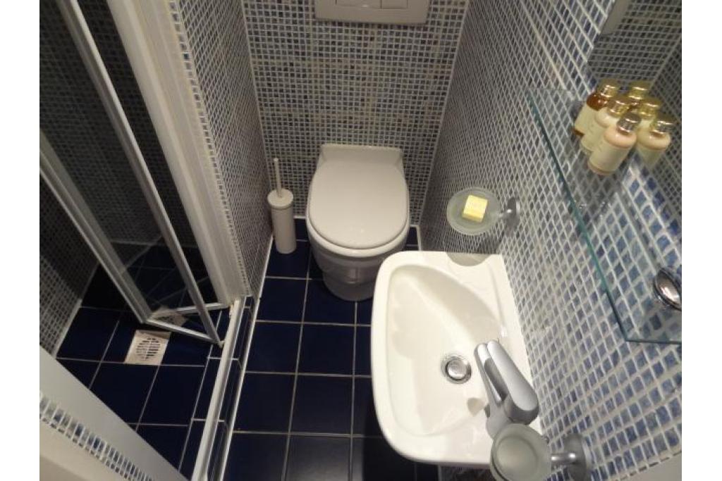 Modern Studio Apartment – Flat 115, Fulham Palace Road, Fulham W6 9HH