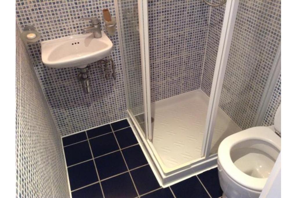 Modern Studio Apartment – Flat 220, Fulham Palace Road, Fulham W6 9HH