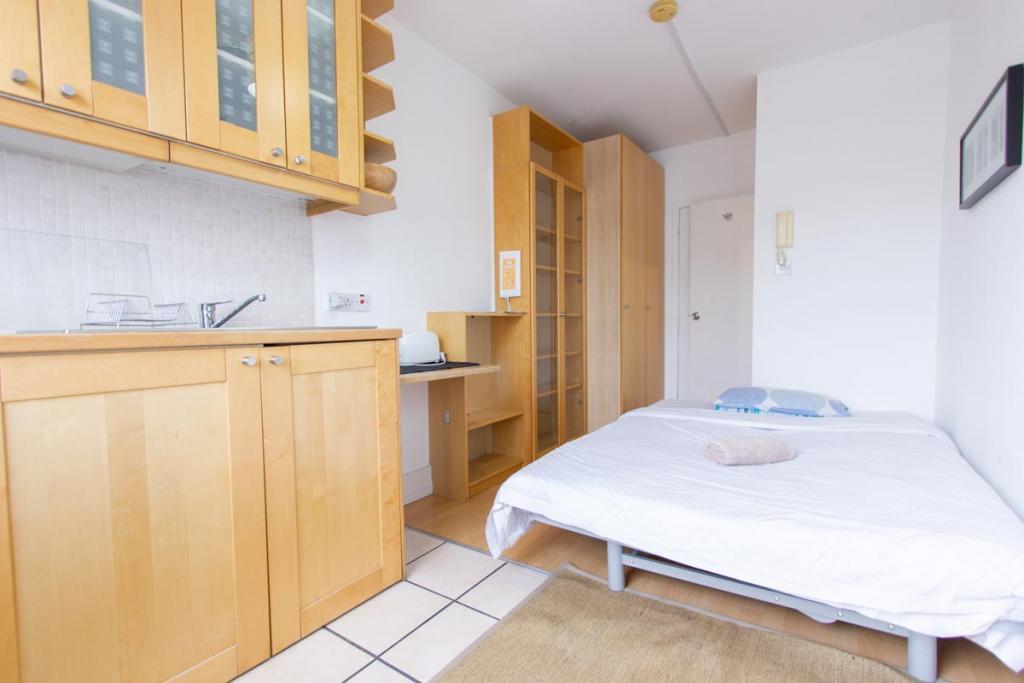 Modern Studio Apartment – Flat 10, Claverton Street, Pimlico SW1V 3AX