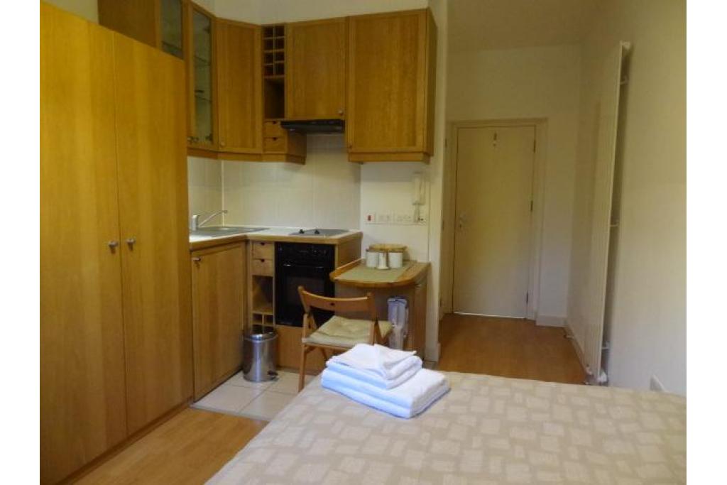 Studio Apartment – Flat 14, Finchley Road, Hampstead NW3 7AJ