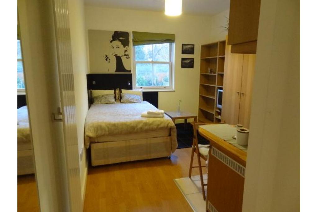 Studio Apartment – Flat 14, Finchley Road, Hampstead NW3 7AJ