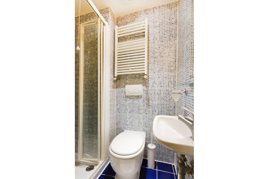 Modern Studio Apartment – Flat 11, Fairholme Road, West Kensington W14 9JZ