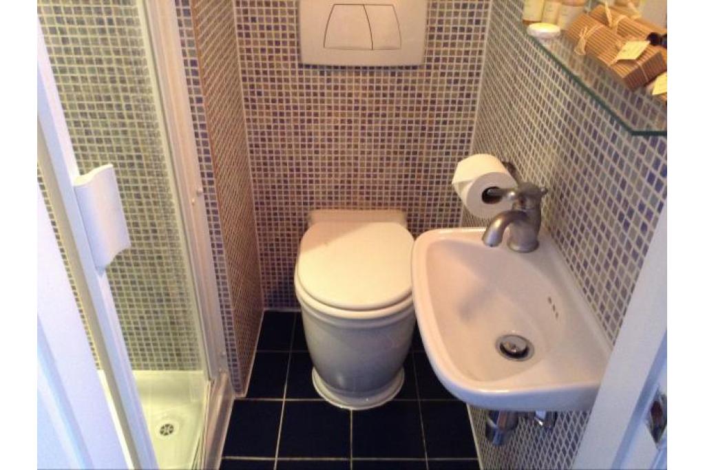 Modern Studio – Flat 214, Fulham Palace Road, Fulham W6 9HH