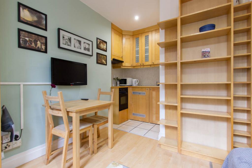 Modern Studio – Flat 16, Claverton Street, Pimlico SW1V 3AX