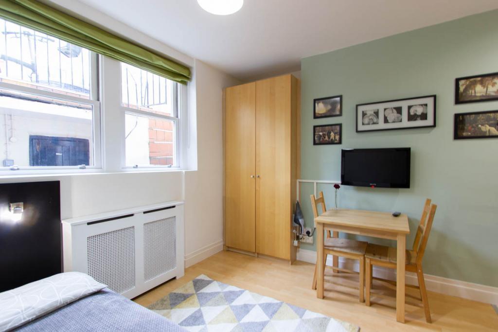 Modern Studio – Flat 16, Claverton Street, Pimlico SW1V 3AX