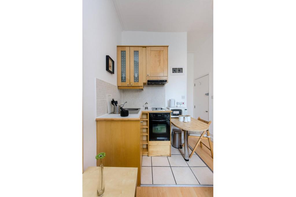 Modern Studio – Flat 09, Belgrave Road, Pimlico SW1V 2BL