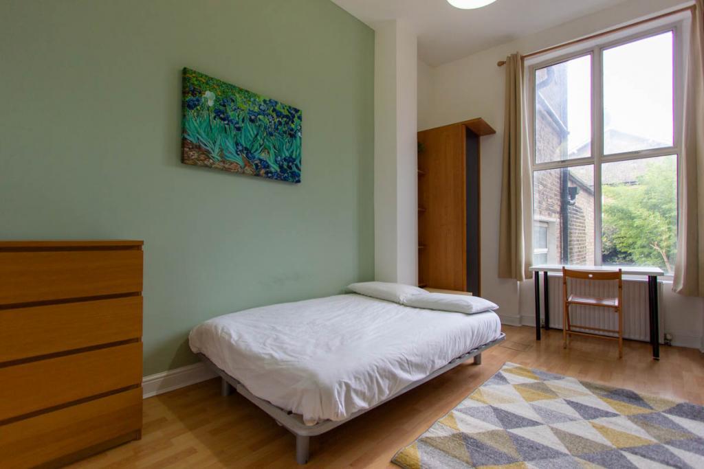 Self-Contained Studio Flat – Flat 03, West Cromwell Road, Earls Court SW5 9QL