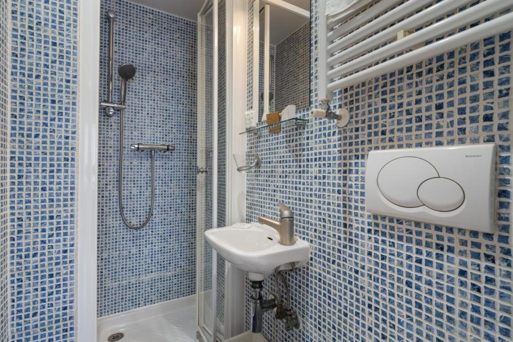 Modern Studio Flat – Flat 216, North Gower Street, Euston NW1 2LY