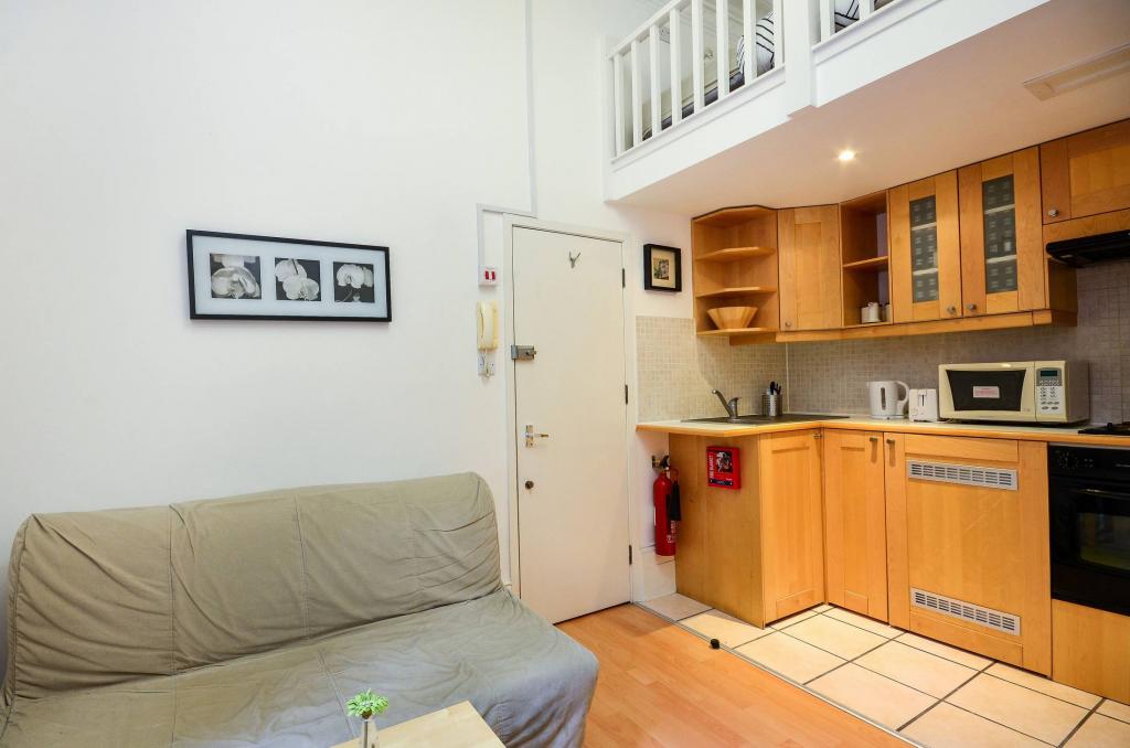 Split-Level Studio Apartment – Flat 02, Claverton Street, Pimlico SW1V 3AX