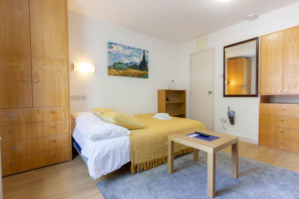 Modern Self-Contained Studio – Flat 20, Penywern Road, Earls Court SW5 9SX