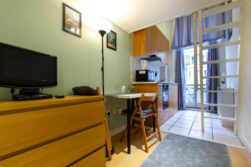 Modern Self-Contained Studio – Flat 11, Penywern Road, Earls Court SW5 9SX