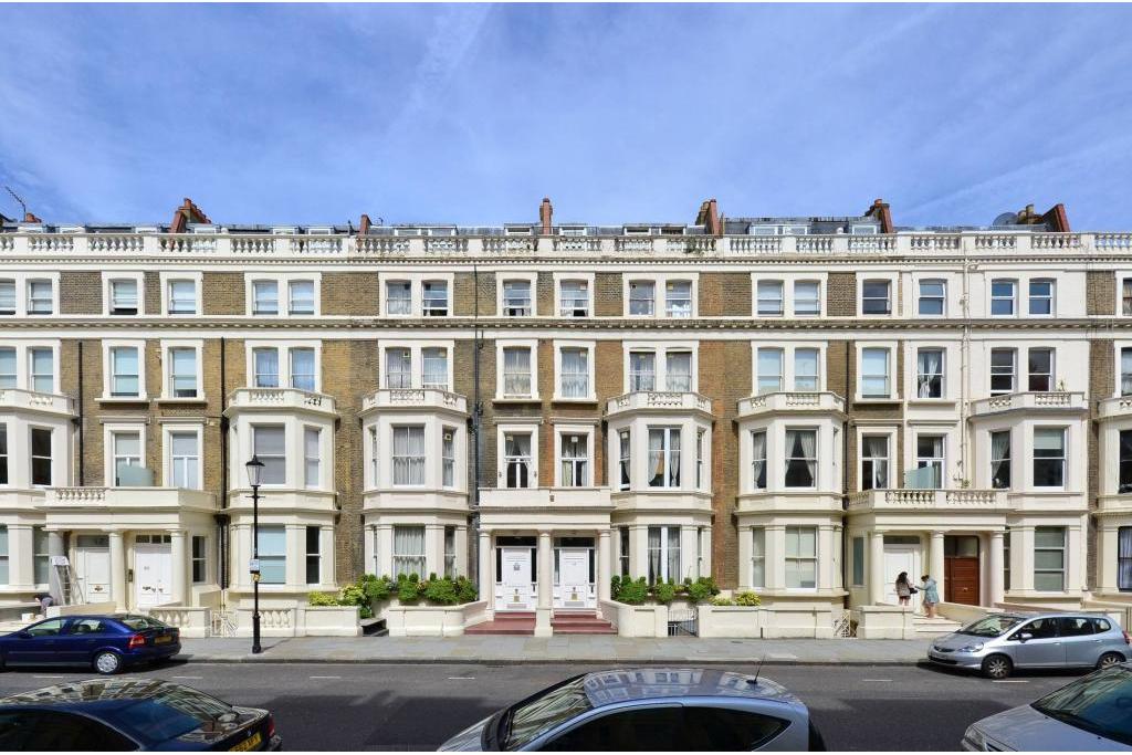 Modern Self-Contained Studio – Flat 11, Penywern Road, Earls Court SW5 9SX