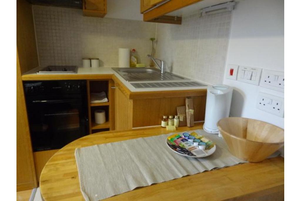 Modern Studio Flat – Flat 506, North Gower Street, Euston NW1 2LY