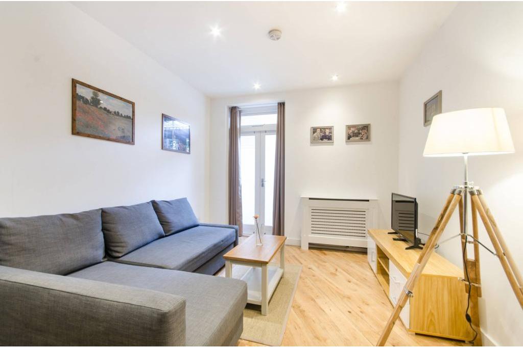 Recently Refurbished Studio Flat – Flat B, Penywern Road, Earls Court