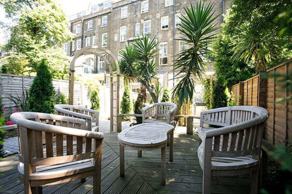 Recently Refurbished Studio Flat – Flat B, Penywern Road, Earls Court