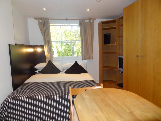 Modern Studio Apartment – Flat 26, Cartwright Gardens, Bloomsbury WC1H 9EH