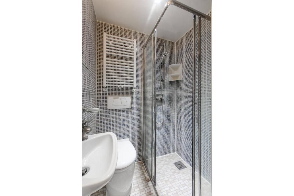 Modern Split-Level Studio Apartment – Flat 01, Claverton Street, Pimlico