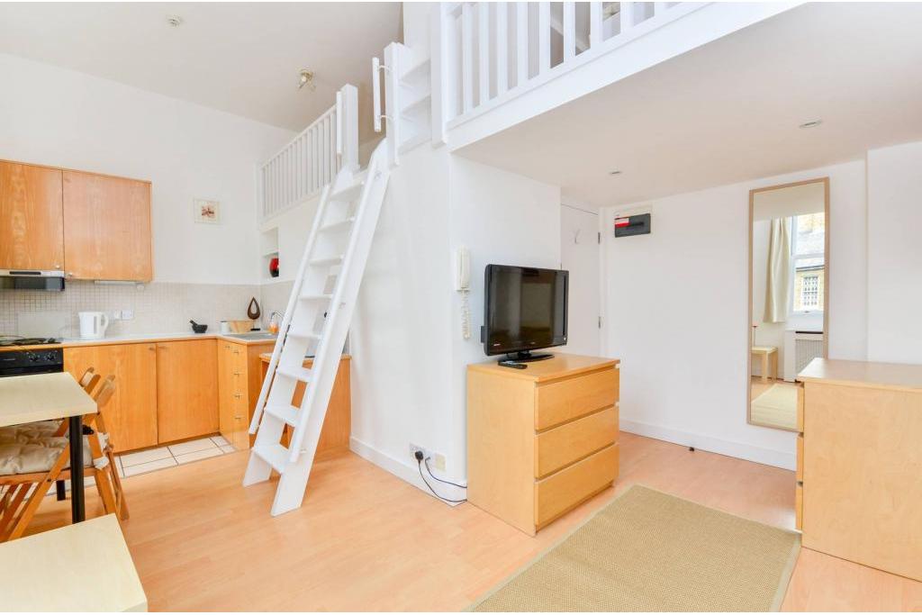 Spacious Modern Split-Level Studio Apartment – Flat 25A, West Cromwell Road, Earls Court