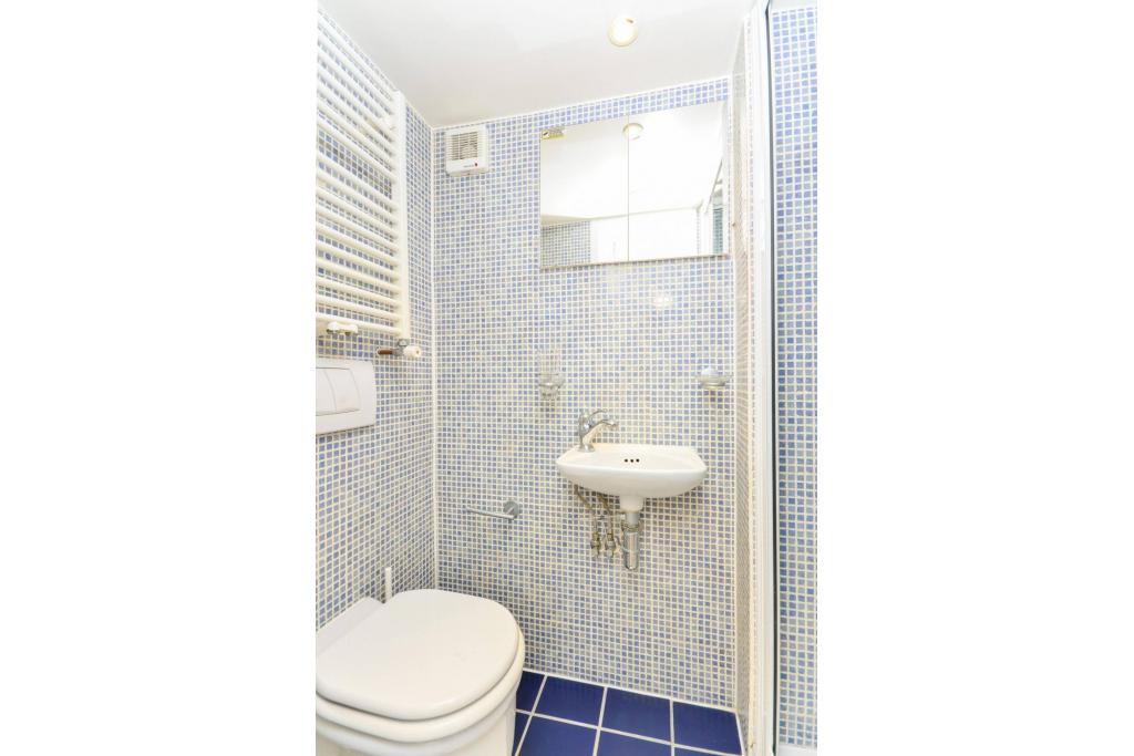 Spacious Modern Split-Level Studio Apartment – Flat 25A, West Cromwell Road, Earls Court