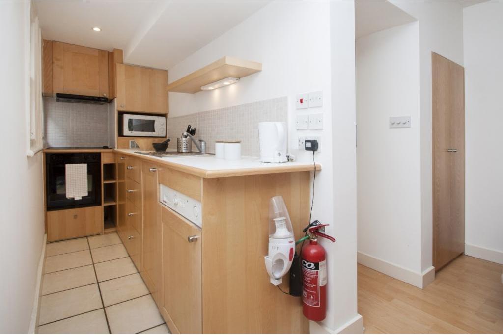 Modern Spacious Studio Apartment – Flat 03, Belgrave Road