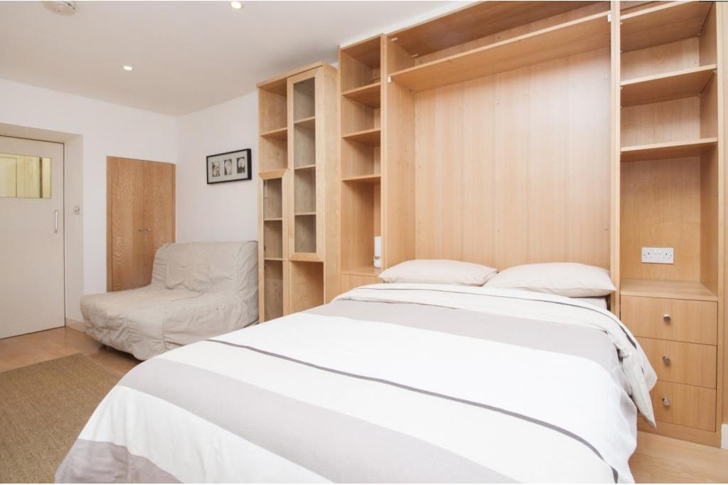 Modern Spacious Studio Apartment – Flat 03, Belgrave Road