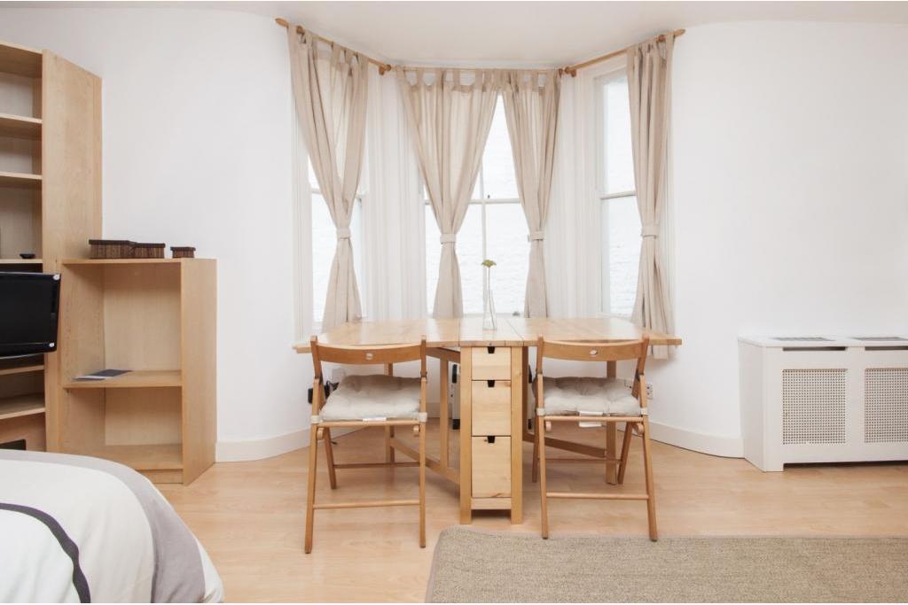 Modern Spacious Studio Apartment – Flat 03, Belgrave Road