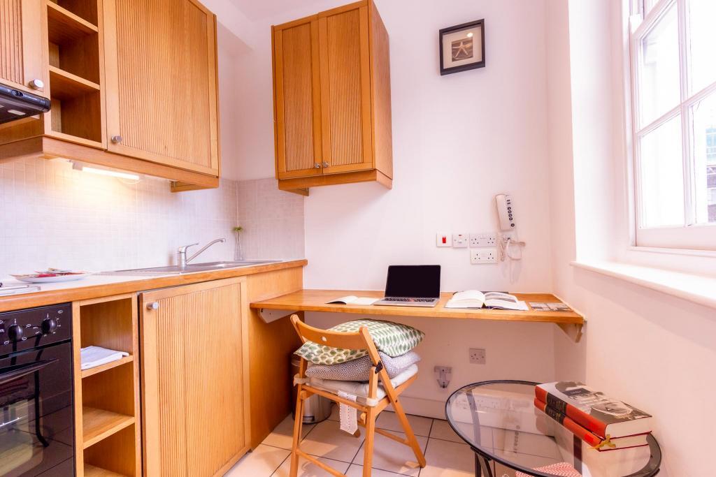Modern Studio Flat – Flat 307, North Gower Street, Euston NW1 2LY