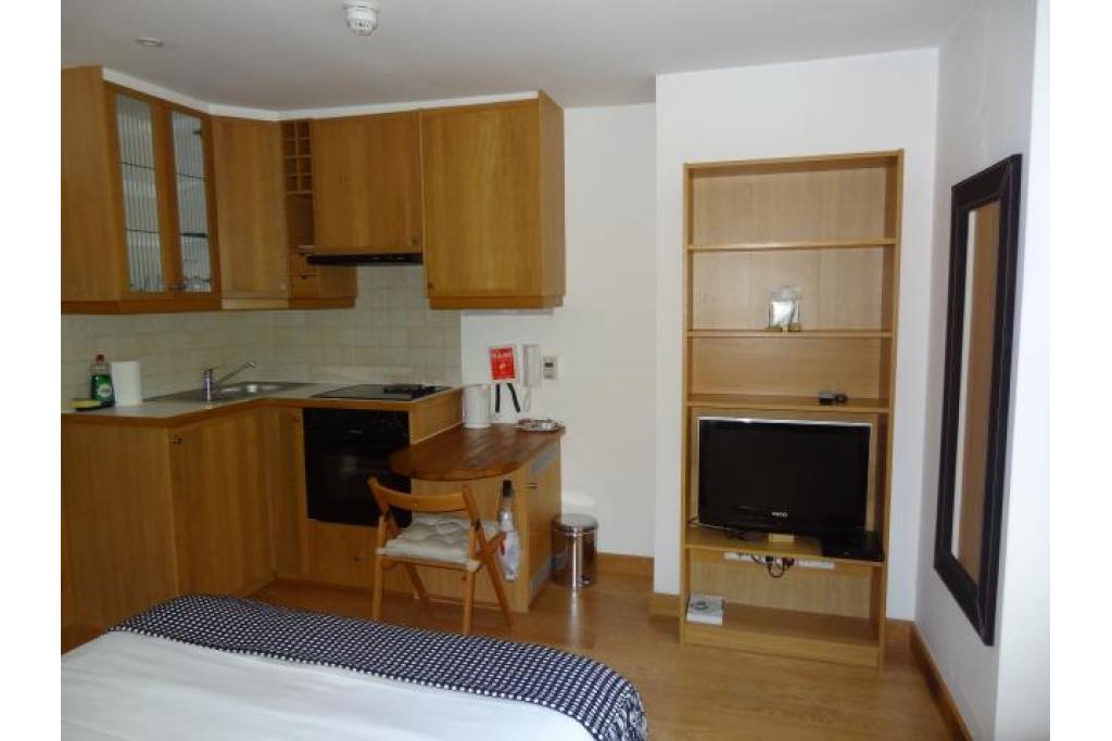 Modern Studio Apartment – Flat 02, Cartwright Gardens, Bloomsbury WC1H 9EH