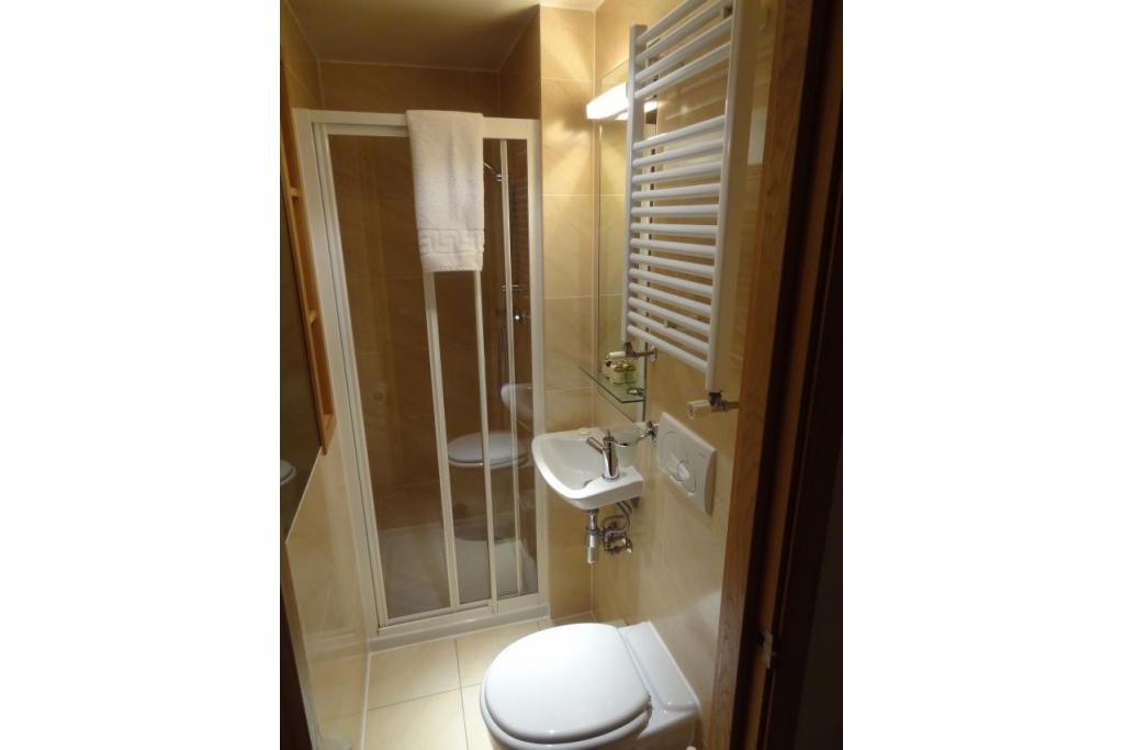 Modern Studio Apartment – Flat 02, Cartwright Gardens, Bloomsbury WC1H 9EH