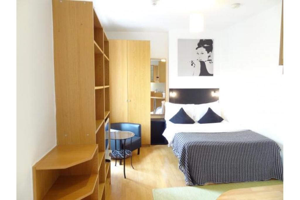 Modern Studio Apartment – Flat 22, Cartwright Gardens, Bloomsbury WC1H 9EH