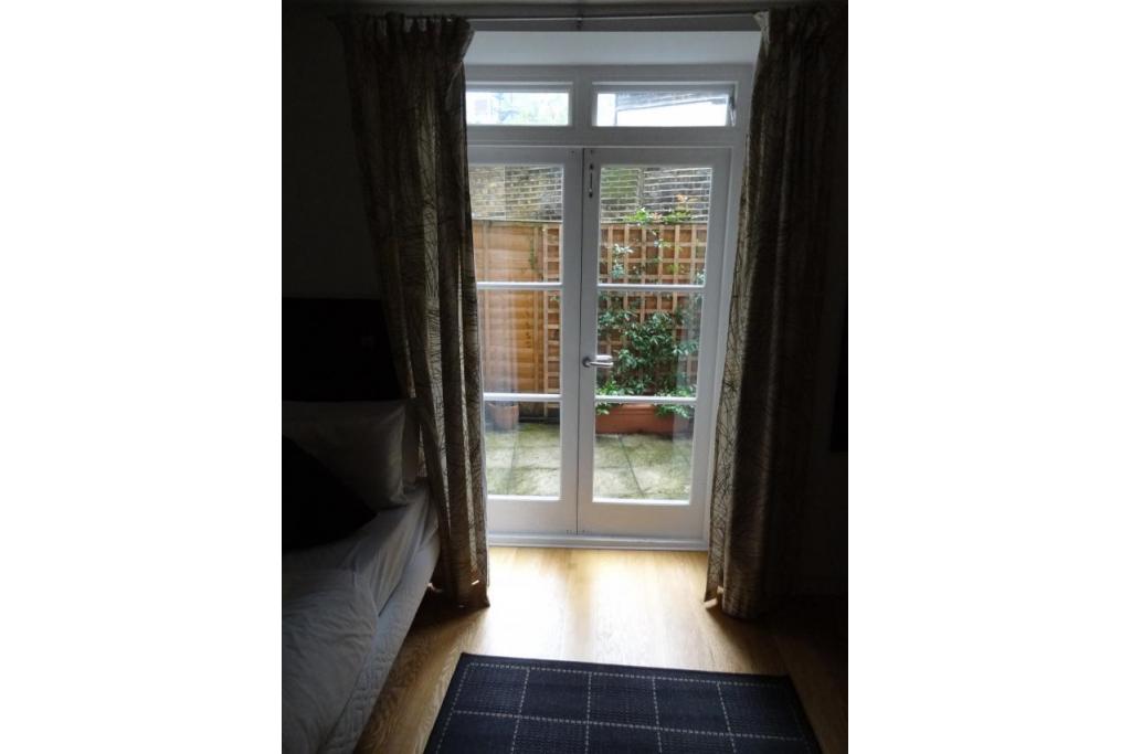 Flat 01 – 28-29 Cartwright Gardens, Bloomsbury WC1H 9EH