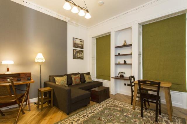 Flat 04 - 44 Cartwright Gardens, Bloomsbury WC1H 9EH