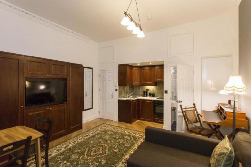 Flat 04 - 44 Cartwright Gardens, Bloomsbury WC1H 9EH