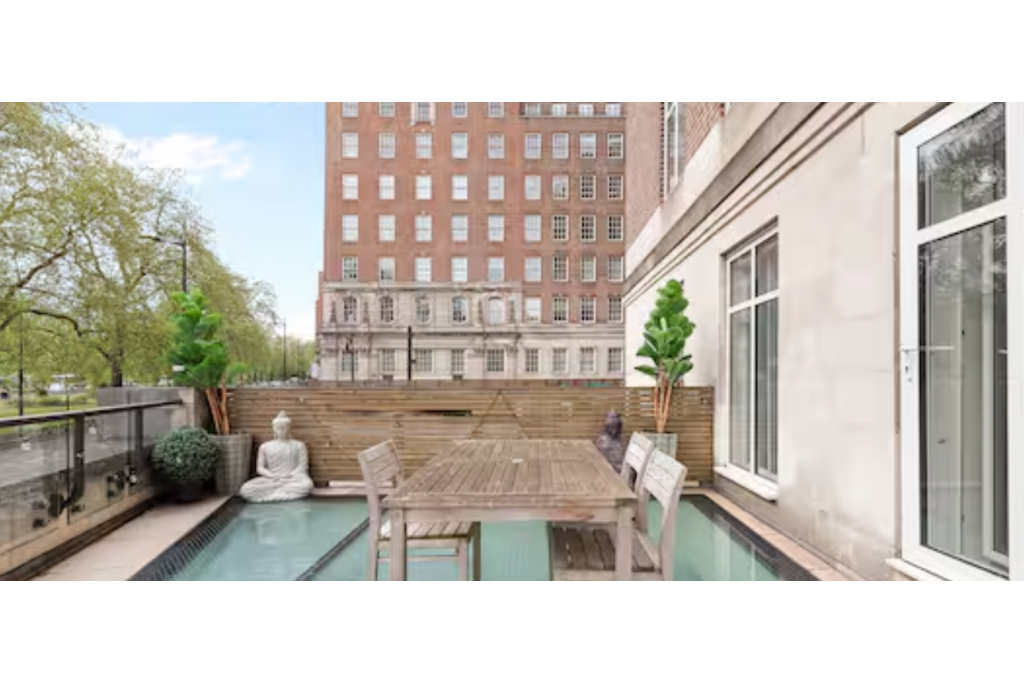 Elegant 3-Bedroom Maisonette with Park Views - Serviced Accommodation Mayfair
