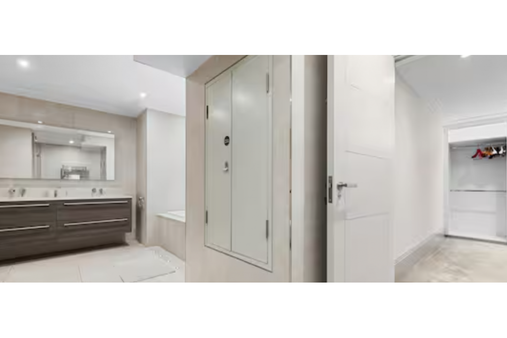 Elegant 3-Bedroom Maisonette with Park Views - Serviced Accommodation Mayfair