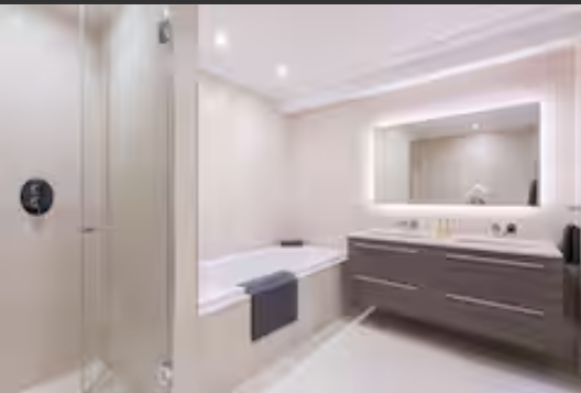 Luxury 2-Bedroom Serviced Accommodation in Mayfair – Prime Location, Hyde Park Views