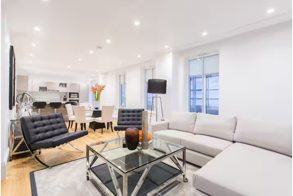 Luxury 2-Bedroom Serviced Accommodation in Mayfair – Prime Location, Hyde Park Views