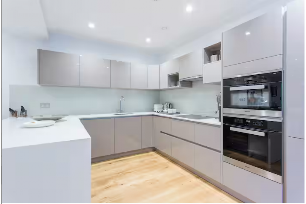 Luxury 2-Bedroom Serviced Accommodation in Mayfair – Prime Location, Hyde Park Views