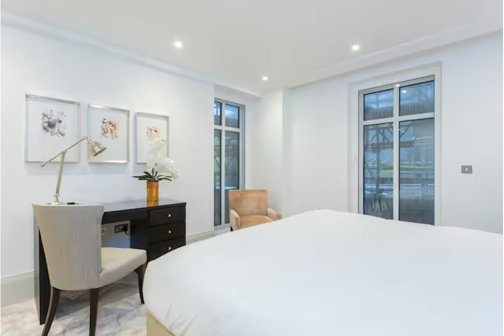 Luxury 2-Bedroom Serviced Accommodation in Mayfair – Prime Location, Hyde Park Views
