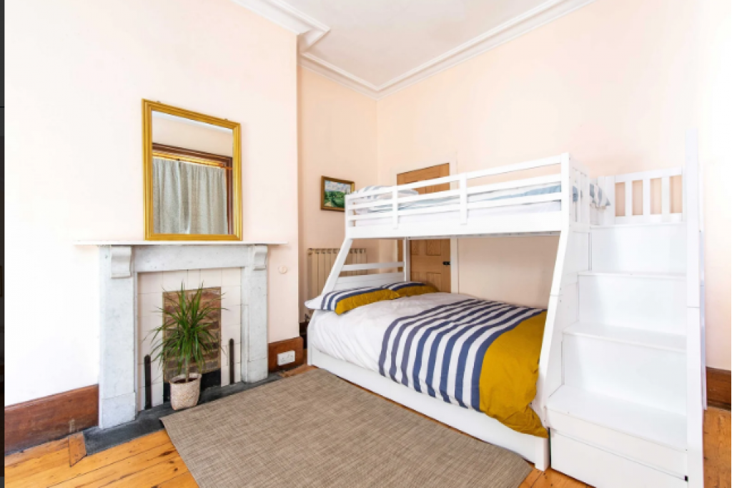 Cleeve Manor House – Wiltshire Holiday Cottages near Bath & Bristol