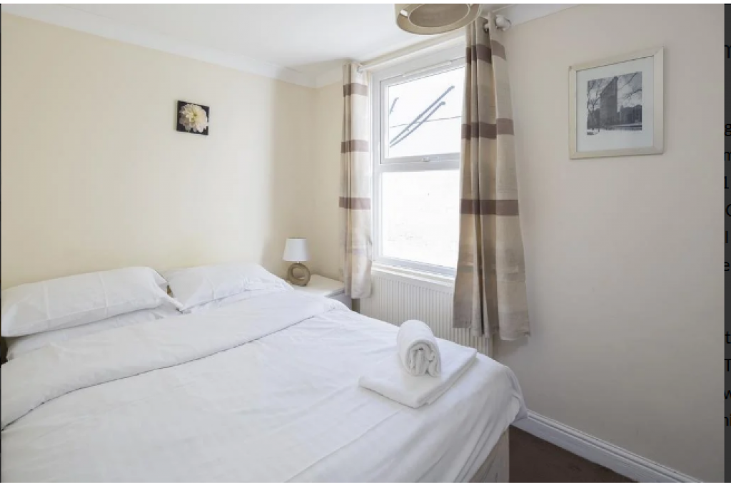 Gillingham Corporate Accommodation – Welcoming 3-Bedroom Flat